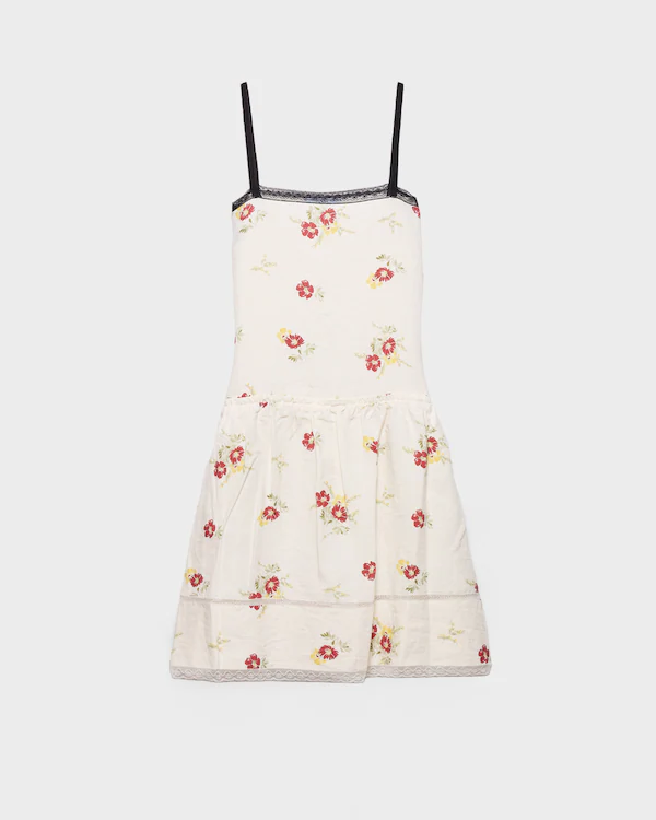 Vestido curto de linho com bordado e motivo floral