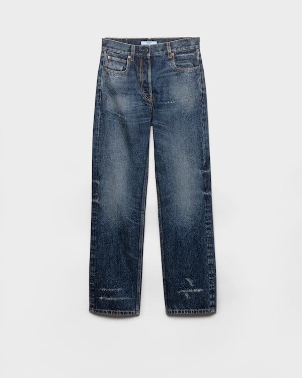Calças jeans de denim lavado com pernas retas