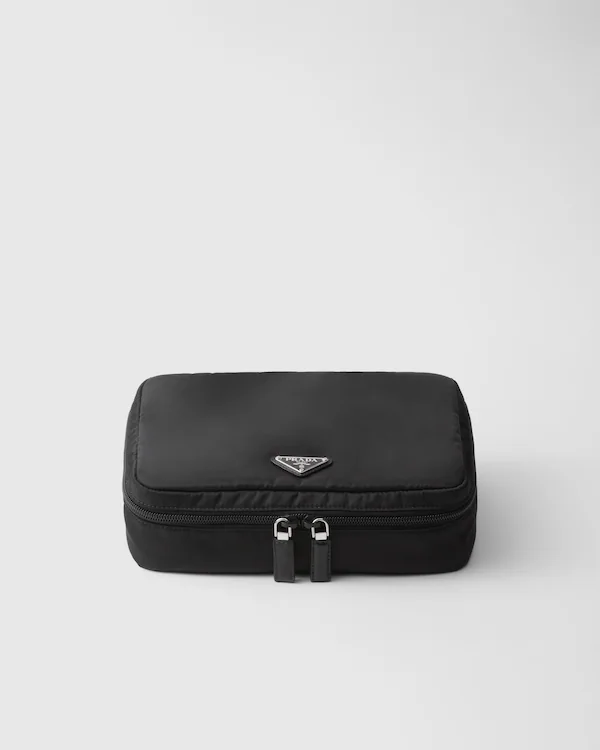 Bolsa com zíper de Re-Nylon médio