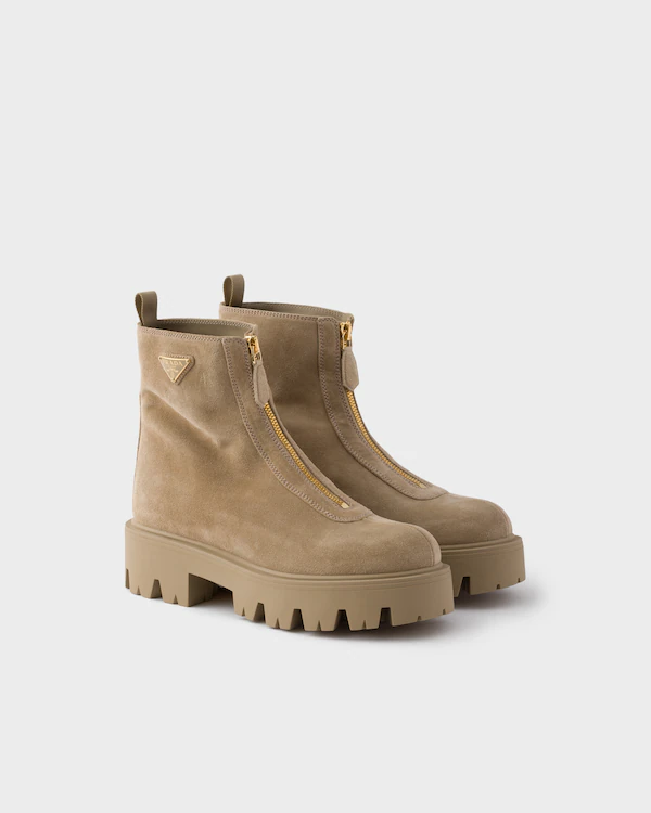 Bota de camurça com zíper