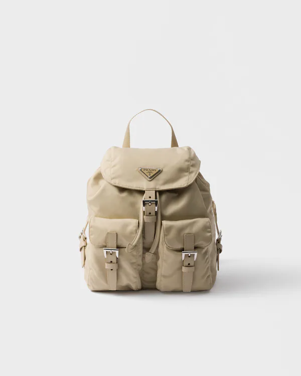 Mochila pequena em Re-Nylon