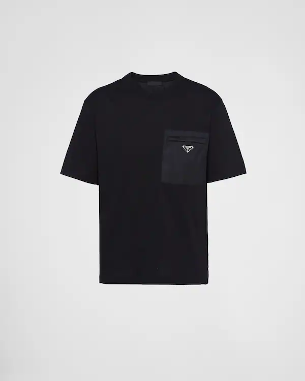 Camiseta de malha e Re-Nylon