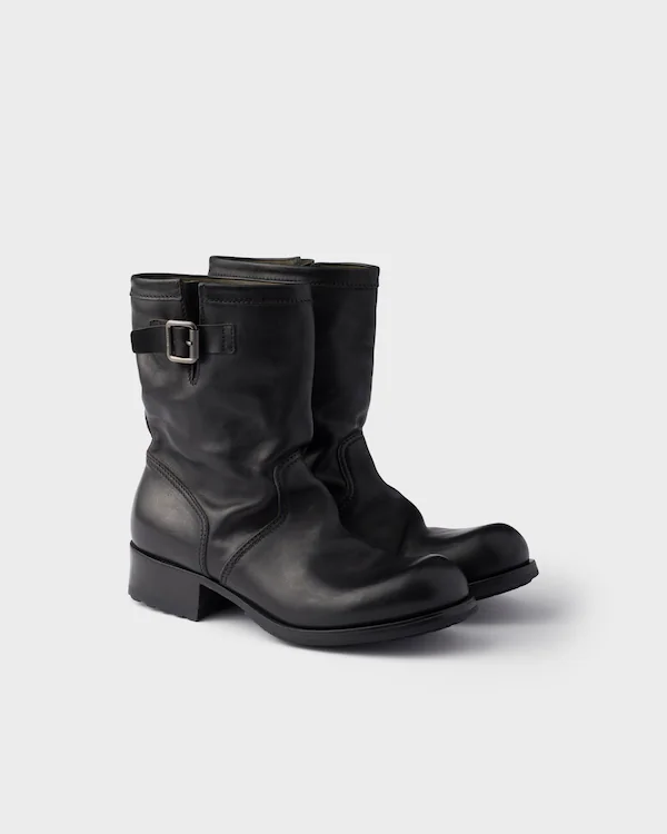Botas médias de couro