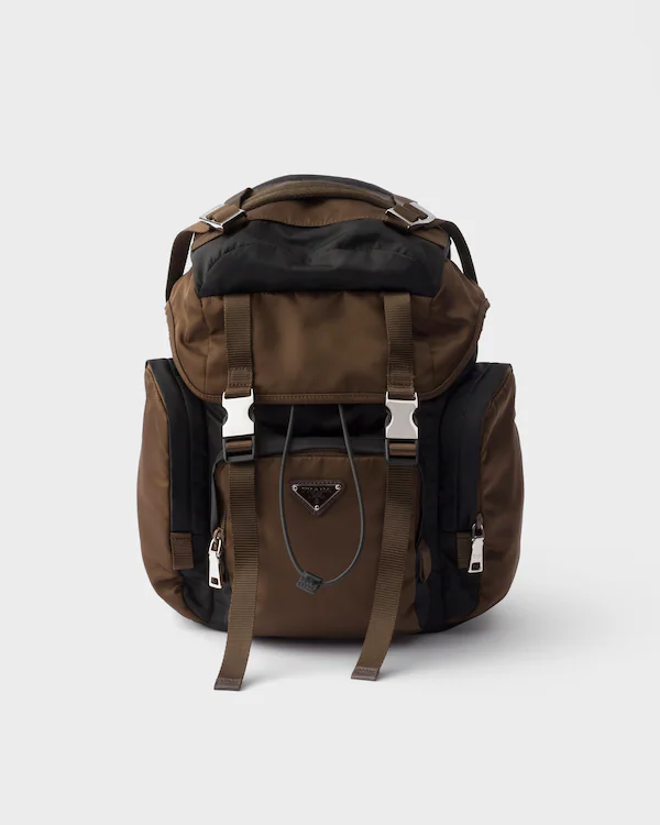 Mochila de Re-Nylon e couro