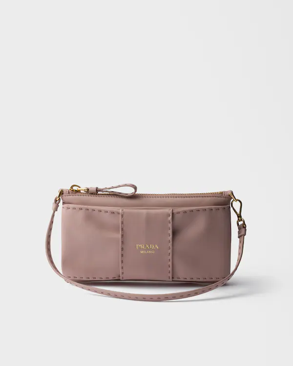 Bolsa com zíper em couro napa