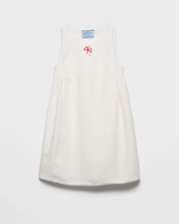 Vestido curto de lona com textura encorpada bordado